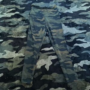 Pink ultimate camo leggings